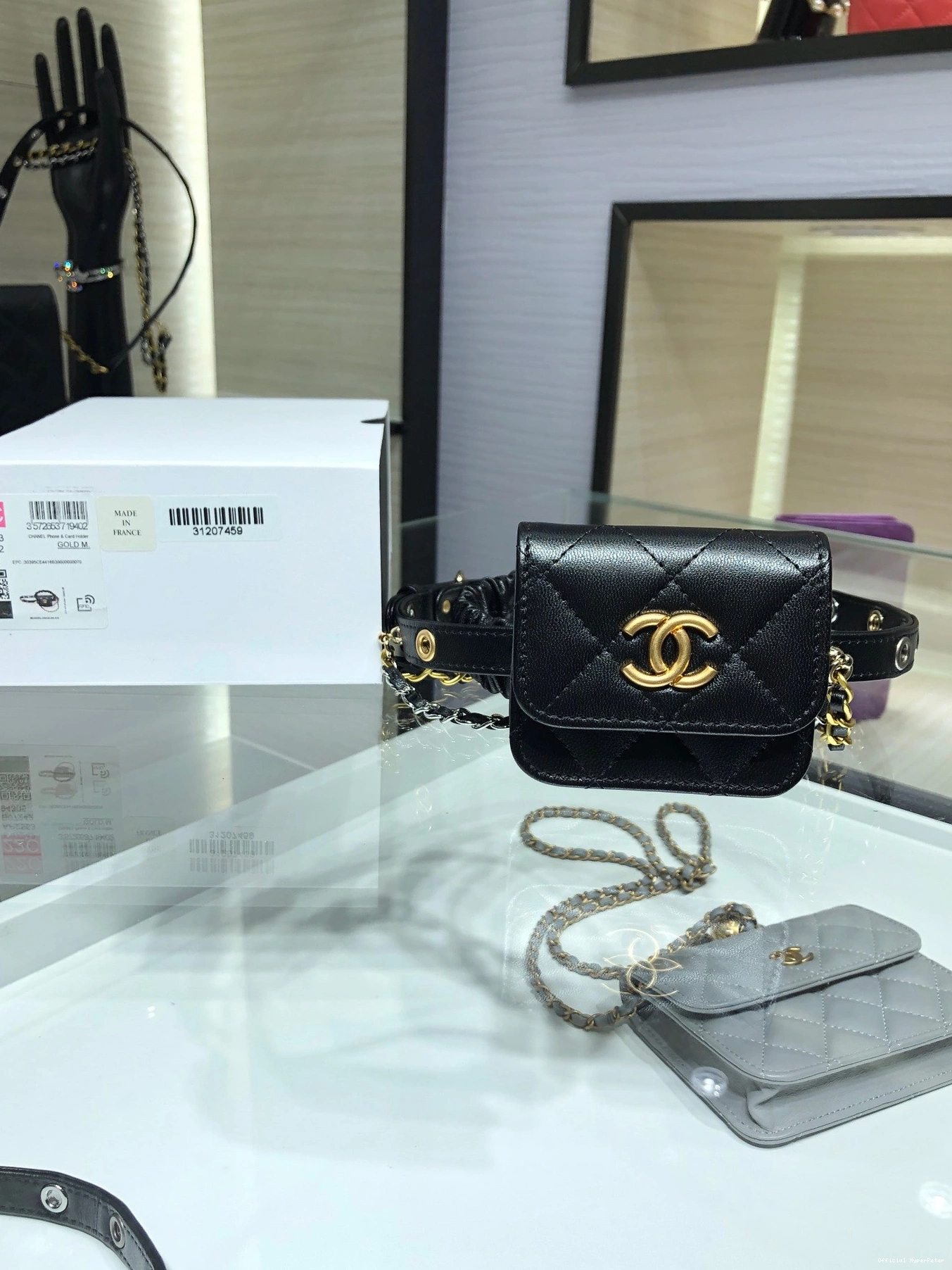 HyperPeter CHANEL AIRPODS CASE 0813